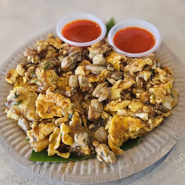 Trứng nấu cùng hàu béo ngậy, thơm ngon