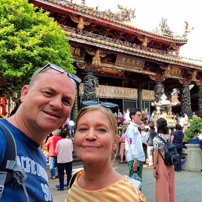 Tham quan địa điểm tâm linh ở chùa Bảo An khi du lịch Đài Bắc