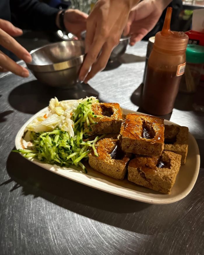 Đậu phụ thối với mùi vị đăc trưng, món ăn hấp dẫn ở Đài Loan