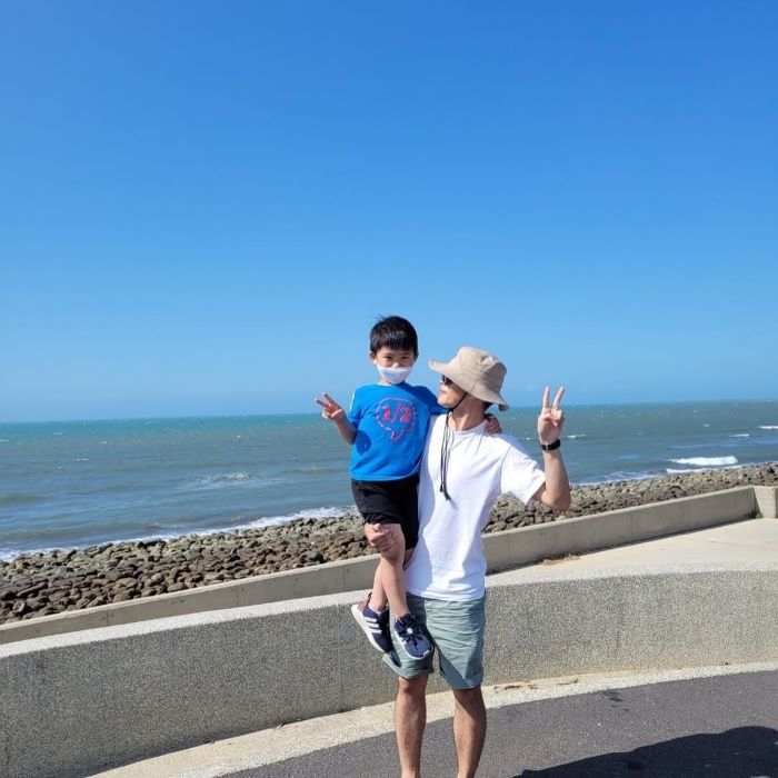 Nhiều du khách đến cảng cá Nanliao tham quan