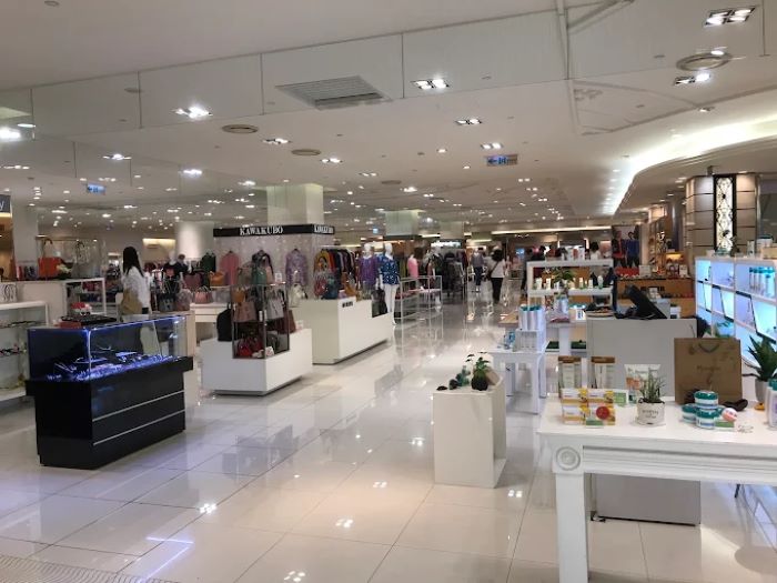 Trung tâm Dream Mall với nhiều gian hàng khác nhau